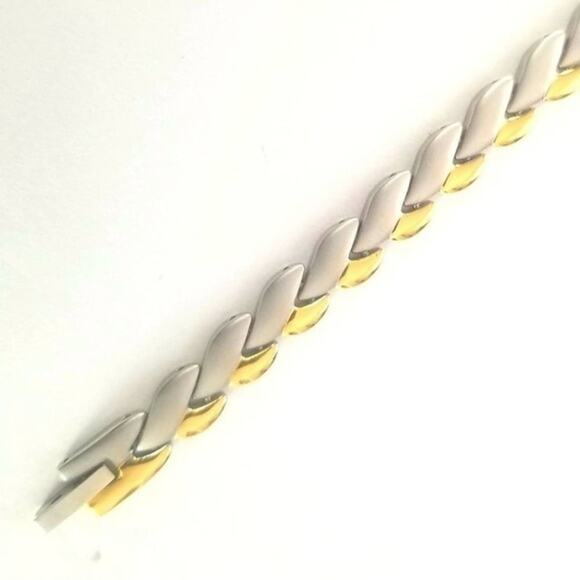 New‎ Stainless steel magnetic bracelet 7.5 inches - Picture 3 of 4